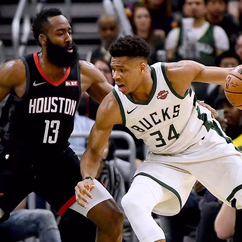 James Harden y Giannis Antetokounmpo | Foto: getty images