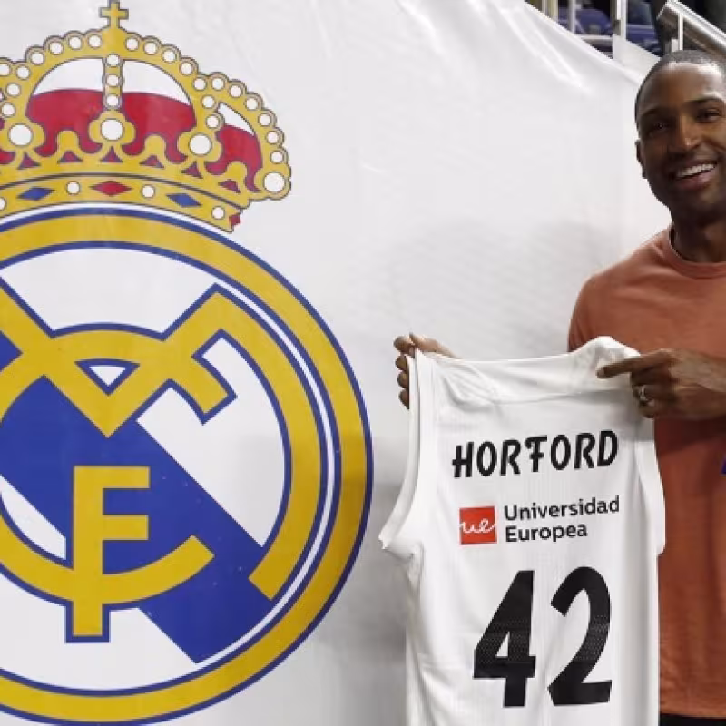 Vídeo: Al Horford, entre el público del WiZink Center para ver el Real Madrid vs Valencia