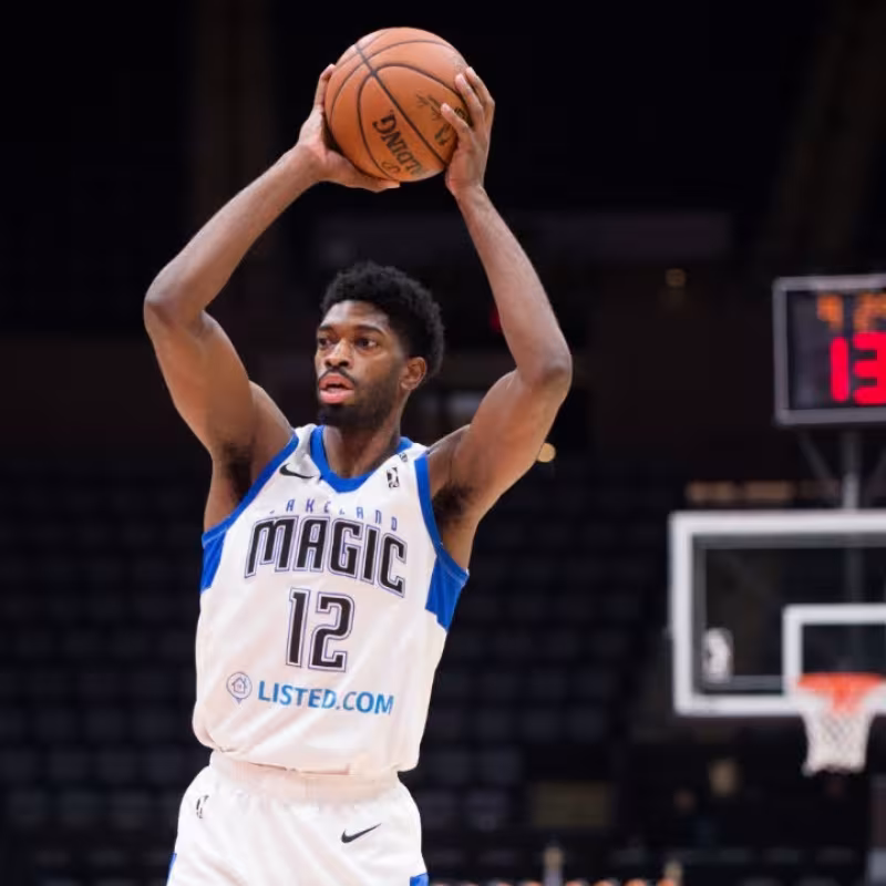 Amile Jefferson renueva su contrato un año con Orlando Magic