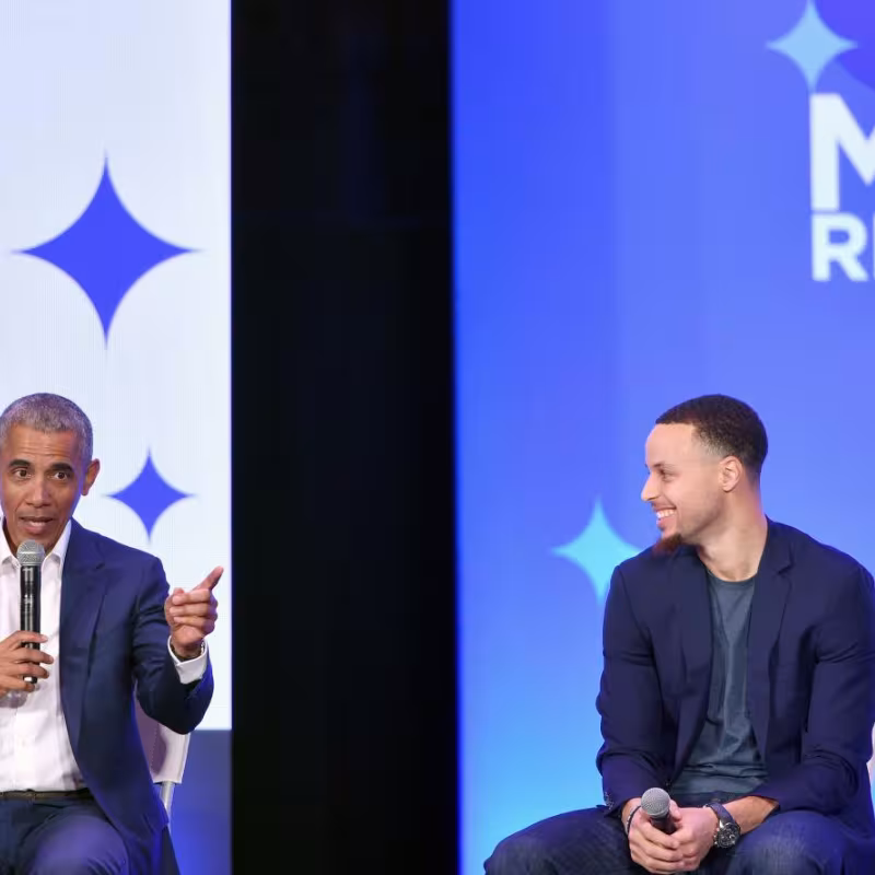 Barack Obama y Stephen Curry, en la charla para los niños de minorías