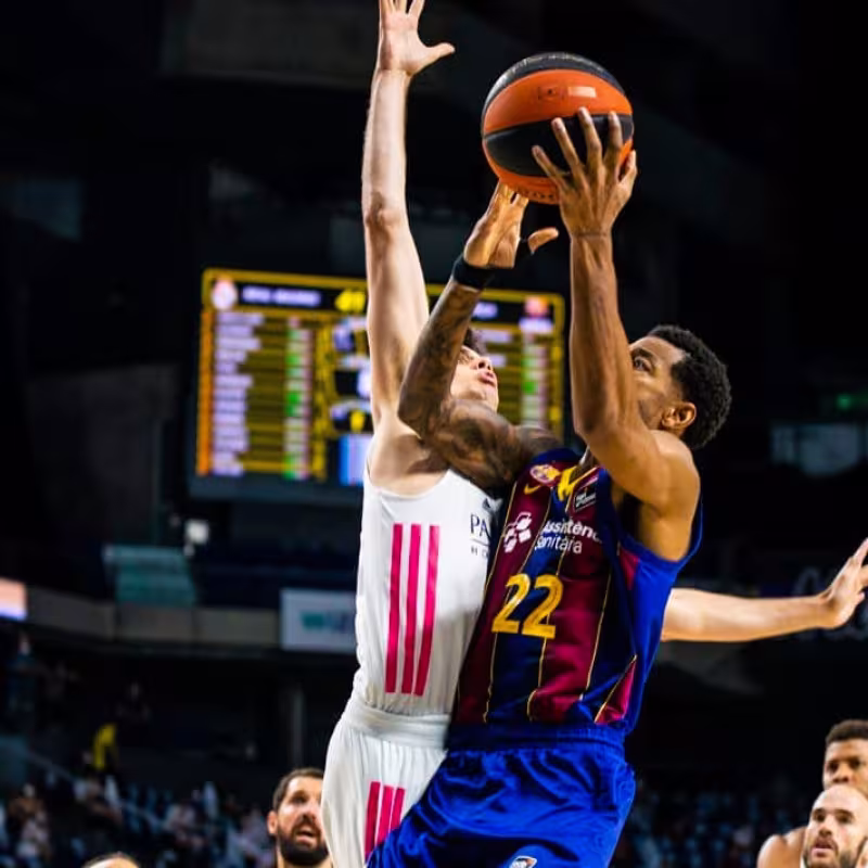 Cory Higgins lidera la paliza del Barça al Real Madrid en el primer partido de la final (0-1)