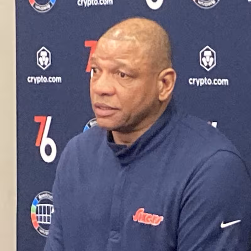 Doc Rivers se reúne con la gerencia de Philadelphia 76ers y los Clippers pueden tener sustituto