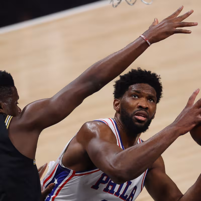 Joel Embiid y sus duras quejas del arbitraje