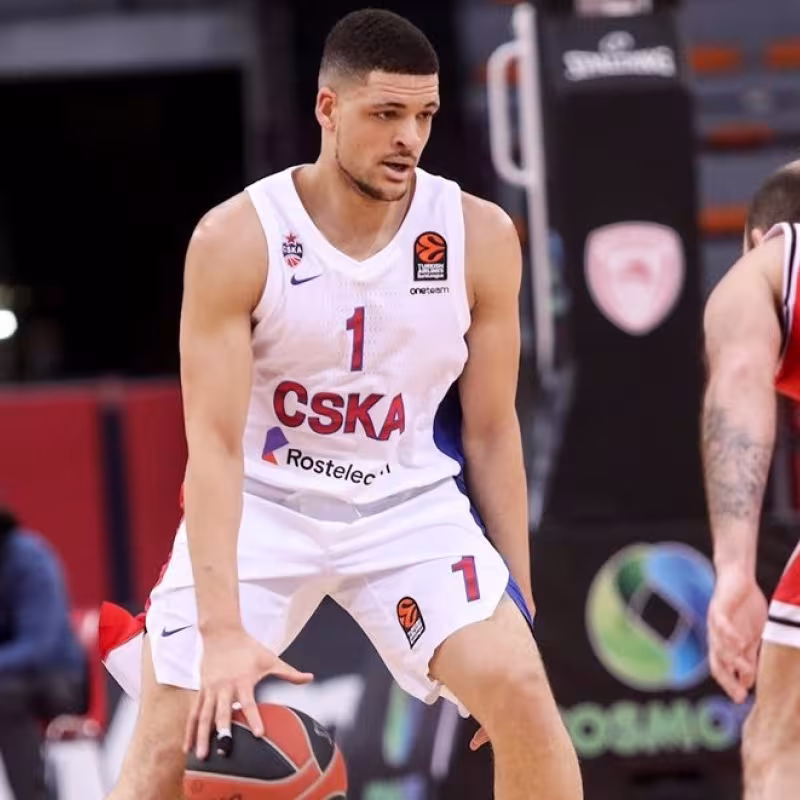 La invasión de Rusia a Ucrania provoca que Phoenix Suns fiche al mejor agente libre del mercado
