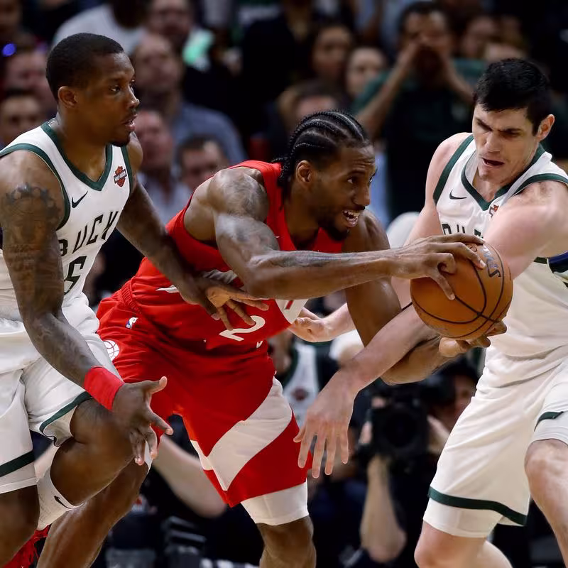 Los Bucks buscan deshacerse de Ilyasova y Snell