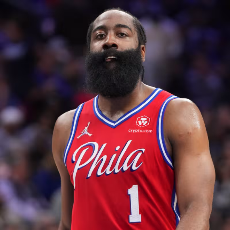 James Harden pide "lo que sobre" para renovar con los Sixers