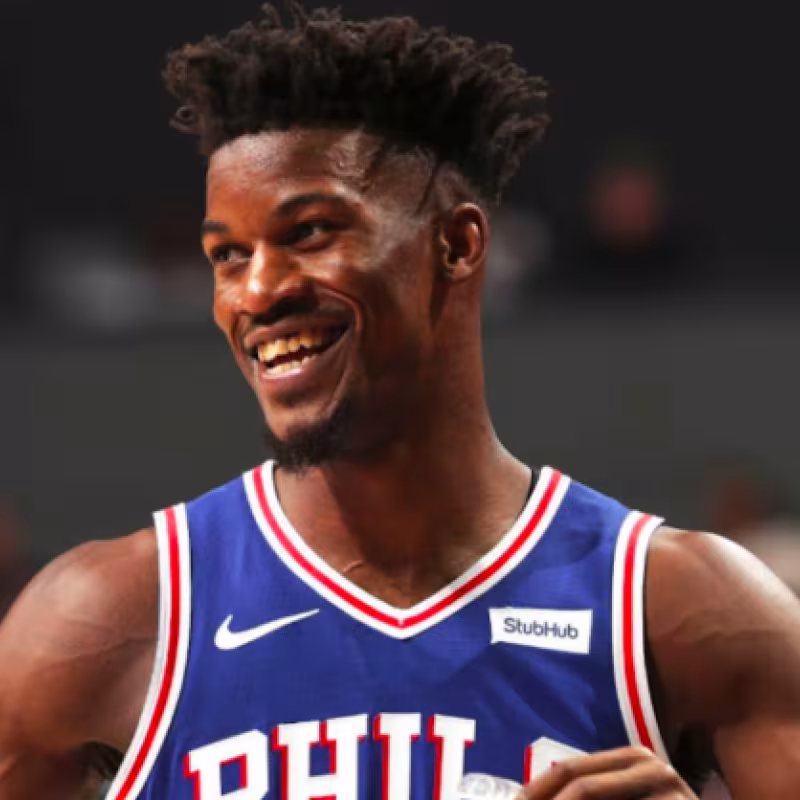 Oficial: Jimmy Butler jugará en Miami Heat 