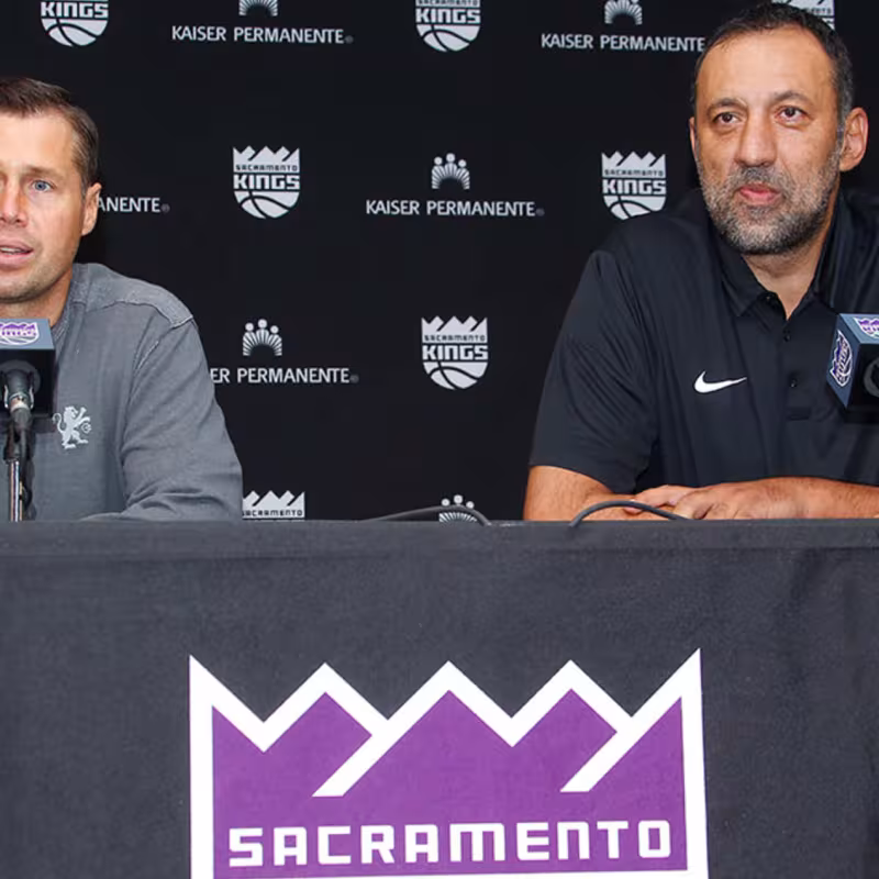 Divac y Joerger, cuando el proyecto seguía en pie. Foto: nba.com