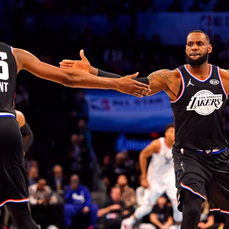 Kevin Durant y LeBron James, en el All-Star de Charlotte