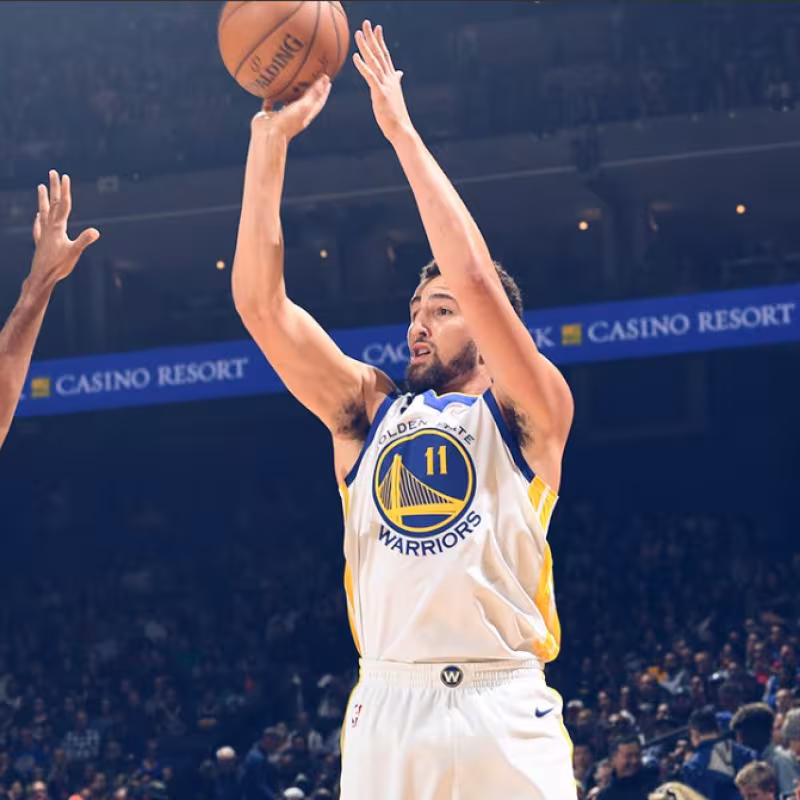 Thompson, Durant y Curry lideran otro triunfo de los Warriors