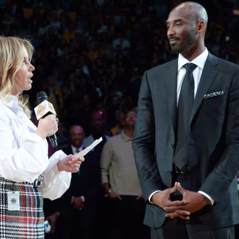 Jeanie Buss: “Soñé con Kobe y sentí que está bien”