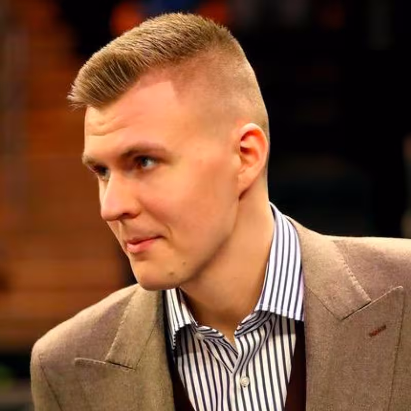 Kristaps Porzingis, actual jugador de los Mavs.