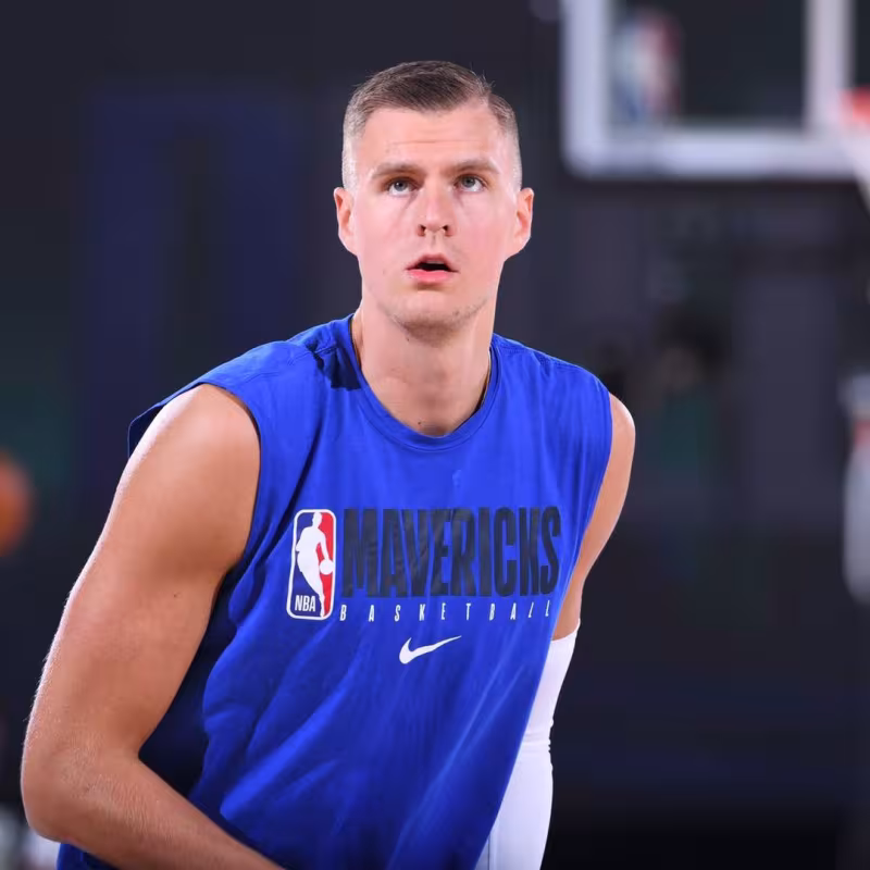 Kristaps Porzingis, recuperación física, objetivos Dallas Mavericks. Foto: gettyimages