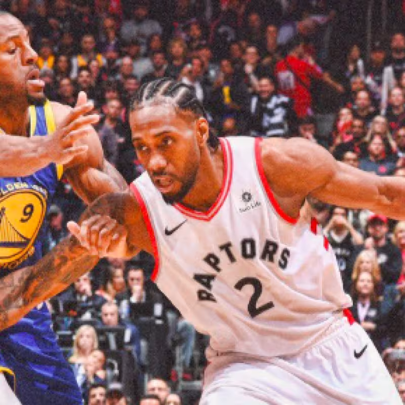 Los Raptors ganaron pese a que Kawhi Leonard estuvo bien defendido.