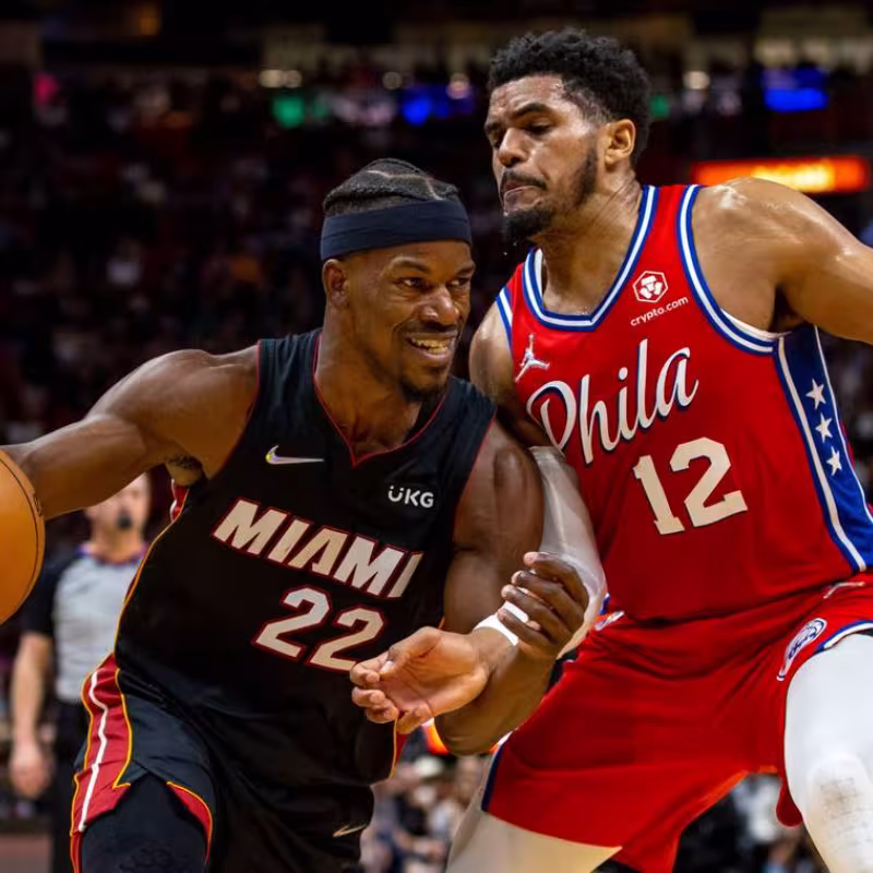 Miami Heat se da un homenaje a costa de unos cansados Sixers