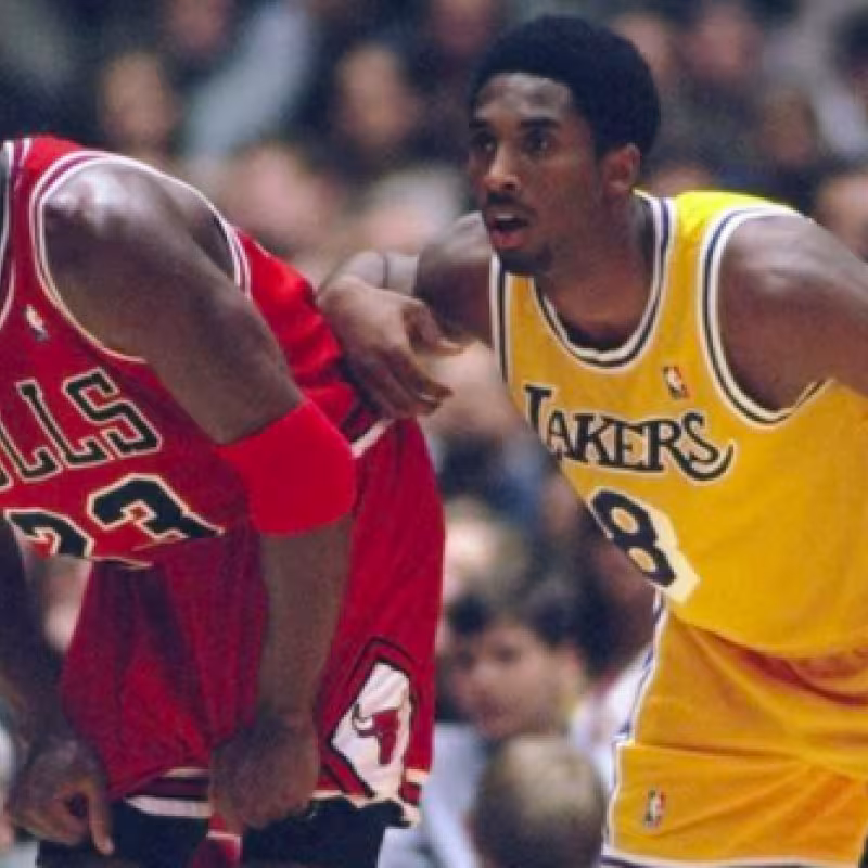 Michael Jordan y Kobe Bryant, durante un Lakers-Bulls.