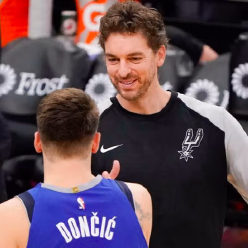 Pau Gasol y Luka Doncic, jugadores de la NBA.