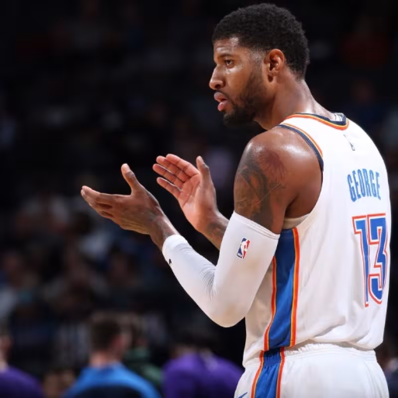 Los Thunder ganan a los Bucks en un duelo en el que descansaron Abrines y Antetokounmpo