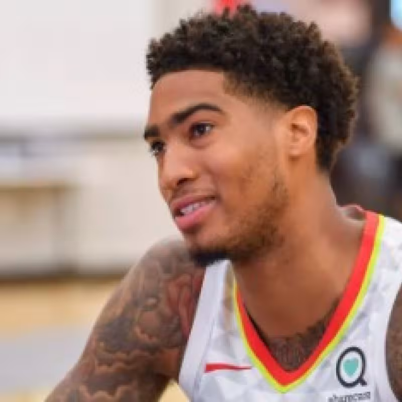 Ray Spalding firma con los Houston Rockets