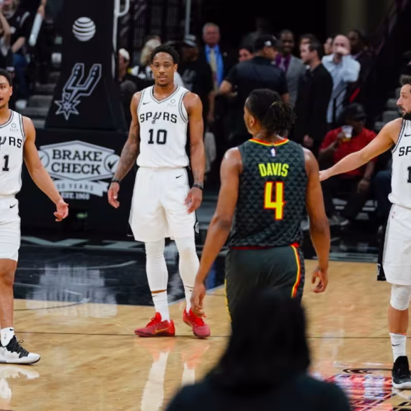 San Antonio Spurs vence a domicilio a Golden State Warriors.