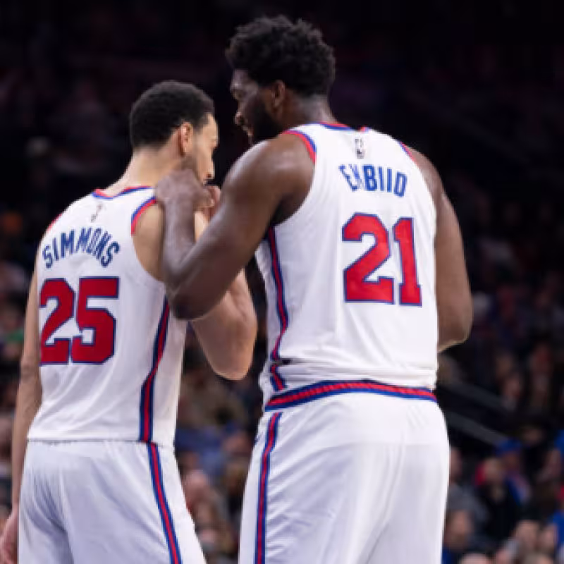 Ben Simmons y Joel Embiid, ¿pueden jugar juntos? Foto: gettyimages