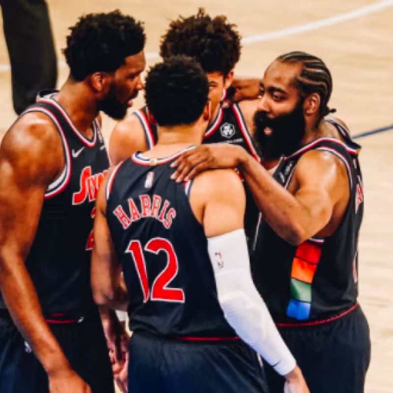 Los Sixers de James Harden y Joel Embiid ya meten miedo