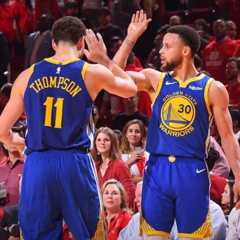 Stephen Curry y Klay Thompson, jugadores de Golden State Warriors.
