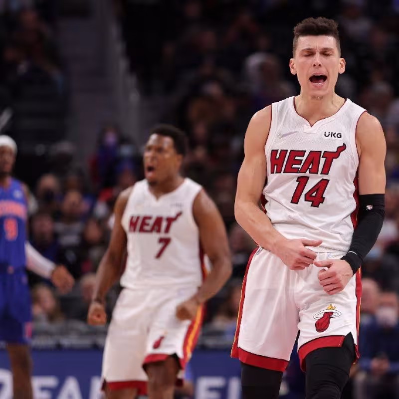 Tyler Herro sigue haciendo historia como suplente