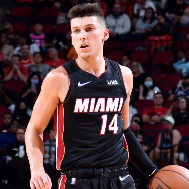 Estadísticas NBA: Tyler Herro puede hacer historia desde el banquillo
