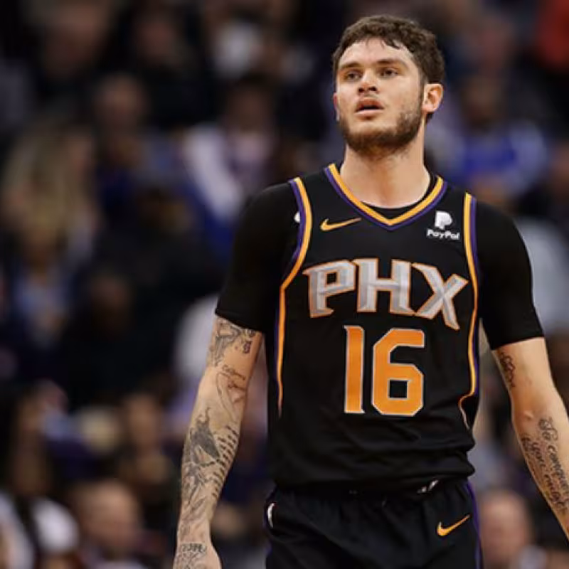 Lakers y Clippers se interesan en Tyler Johnson