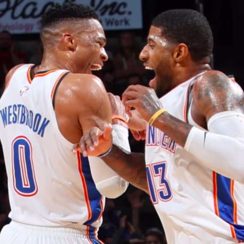Westbrook pasa a Chamberlain con su décimo triple-doble consecutivo