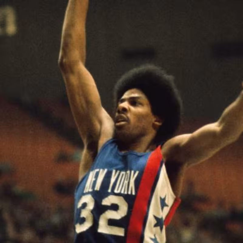 La camiseta alternativa de Brooklyn Nets recordará a la de ABA de Dr. J