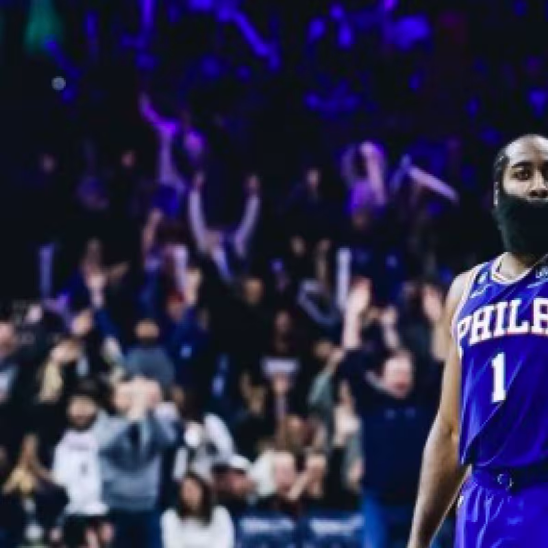 James Harden, estrella de Philadelphia 76ers. 