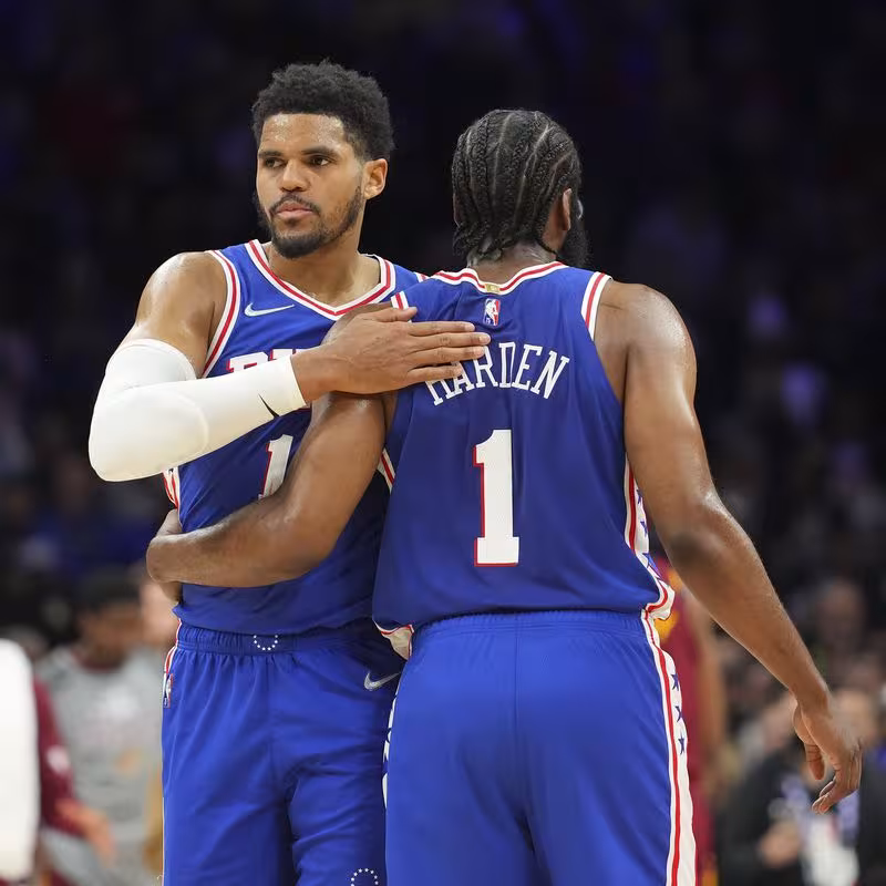 Tobias Harris y James Harden, en un partido con los Philadelphia 76ers