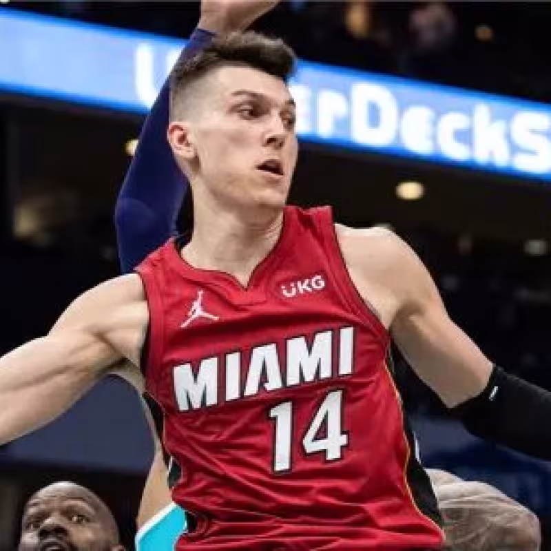 Tyler Herro, con la camiseta de Miami Heat. 