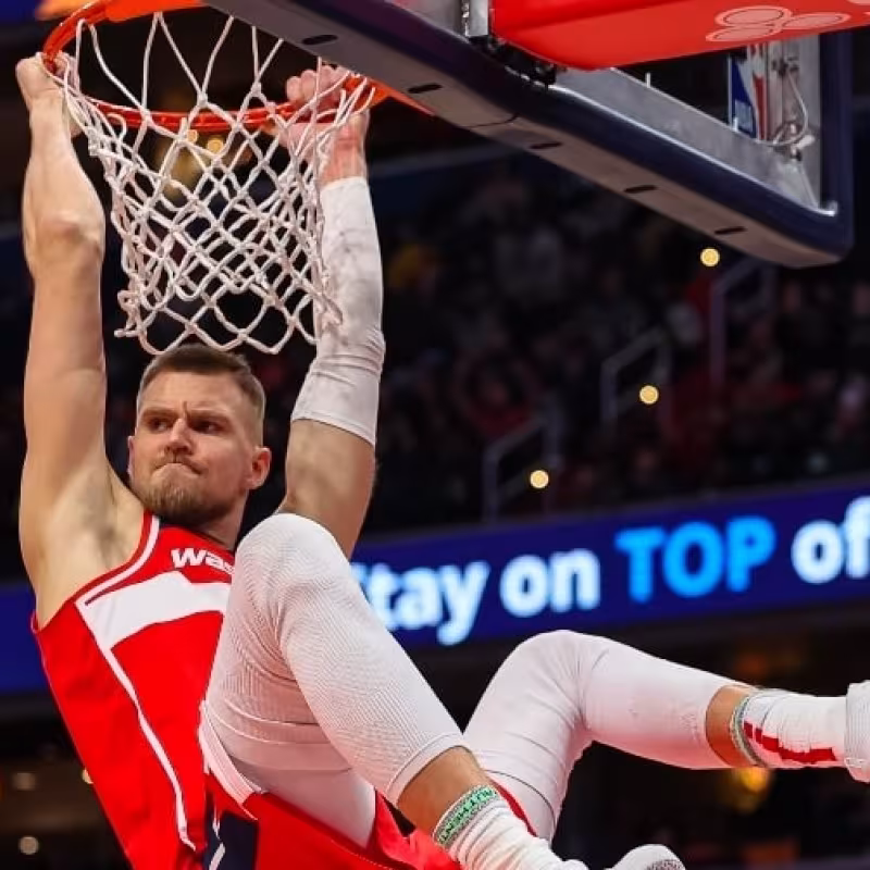 Kristaps Porzingis, jugador de Washington Wizards.