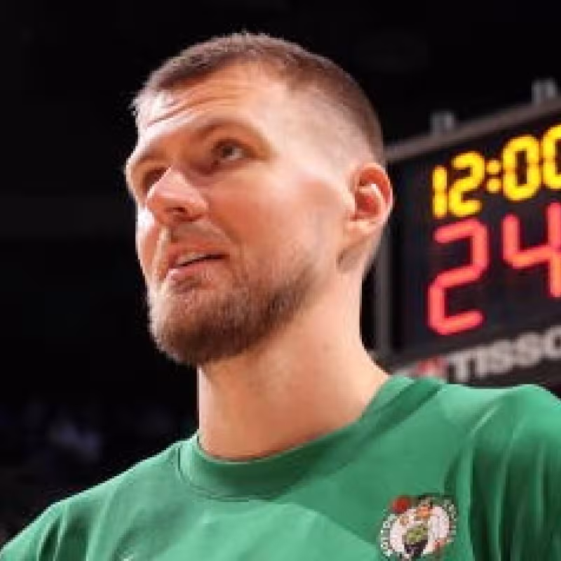 Kristaps Porzingis, jugador de Boston Celtics.