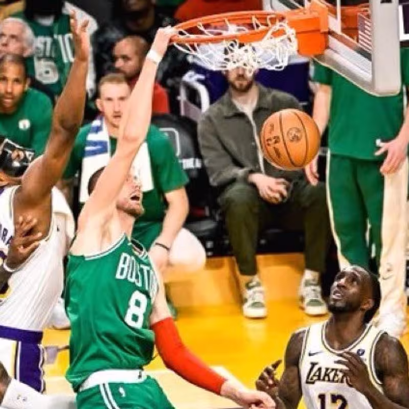 Kristaps Porzingis, jugador de Boston Celtics.