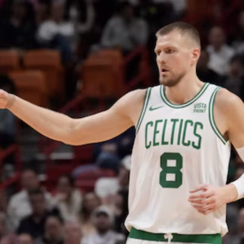 Kristaps Porzingis, jugador de Boston Celtics. 