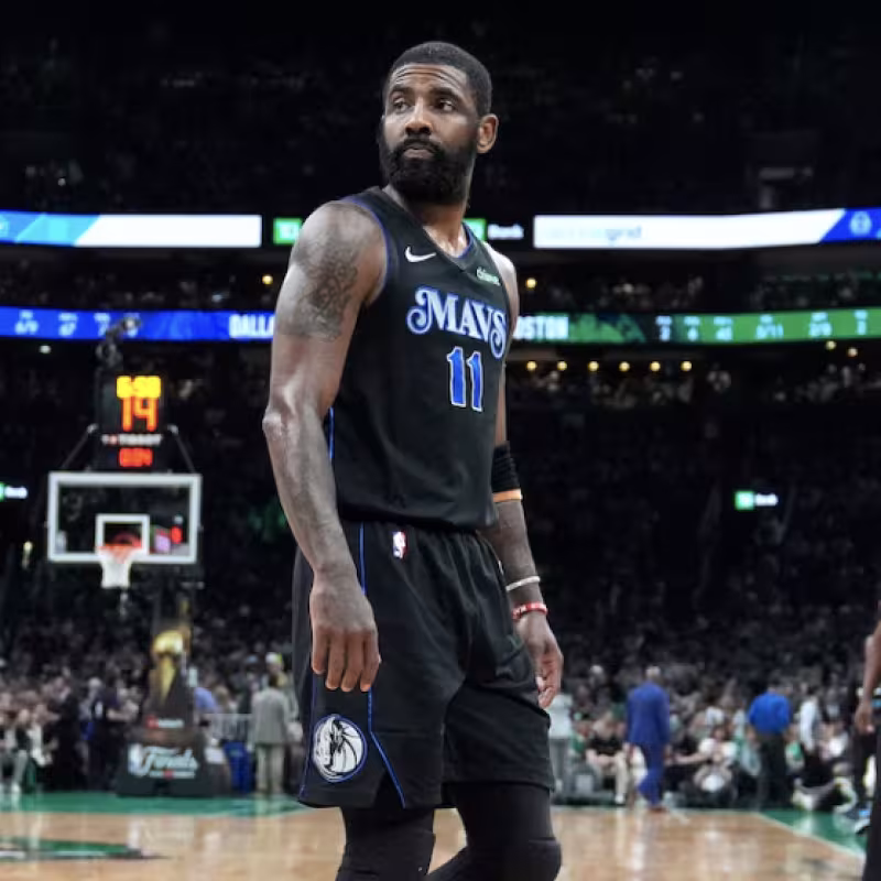 Kyrie Irving, estrella de Dallas Mavericks. 