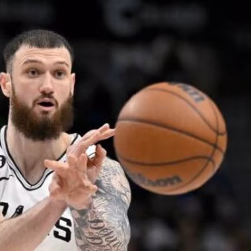 Sandro Mamukelashvili, jugador de San Antonio Spurs.