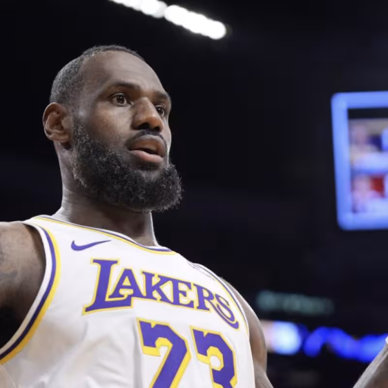LeBron James, estrella de la NBA y de Los Angeles Lakers. 