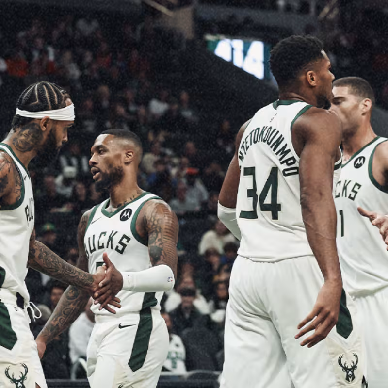 Antetokounmpo and Lillard, leaders of the Milwaukee Bucks 24/25.