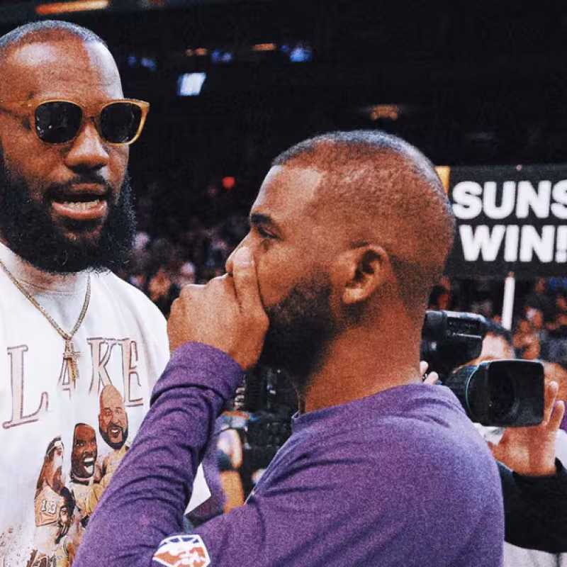 LeBron James y Chris Paul, veteranos en la NBA.