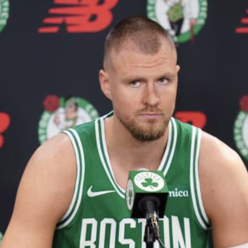 Kristaps Porzingis, jugador de Boston Celtics.