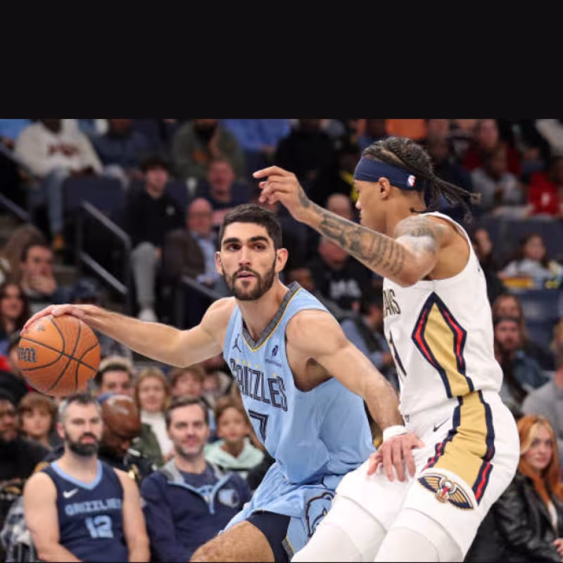 Santiago Aldama, contra Pelicans. Foto: gettyimages
