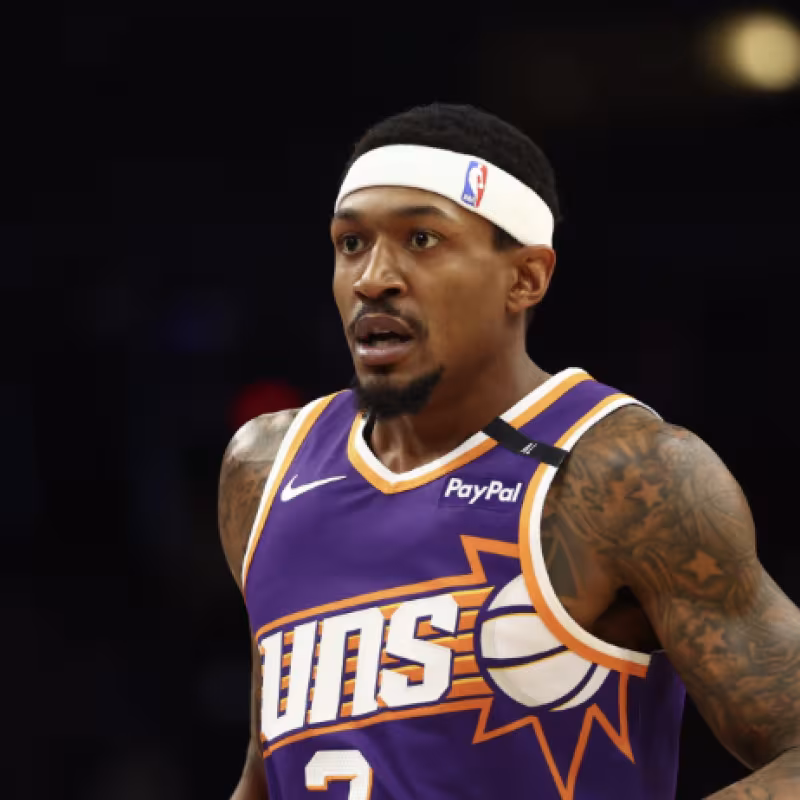 Bradley Beal irá al banquillo de los Phoenix Suns. 