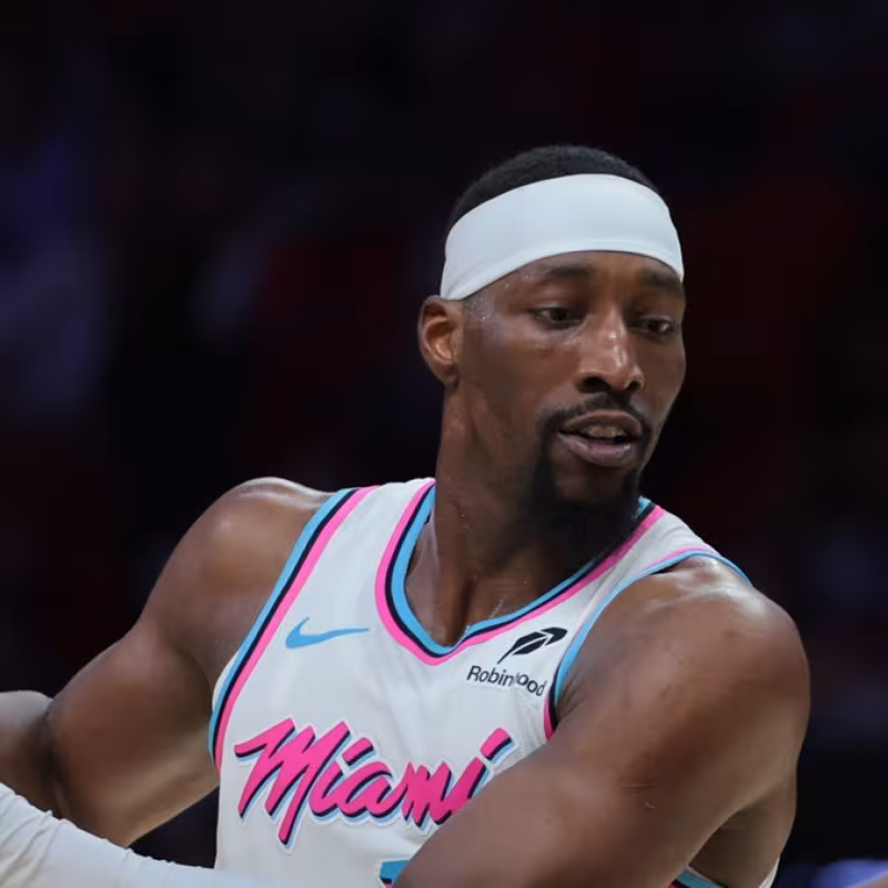 Bam Adebayo, estrella de Miami Heat.