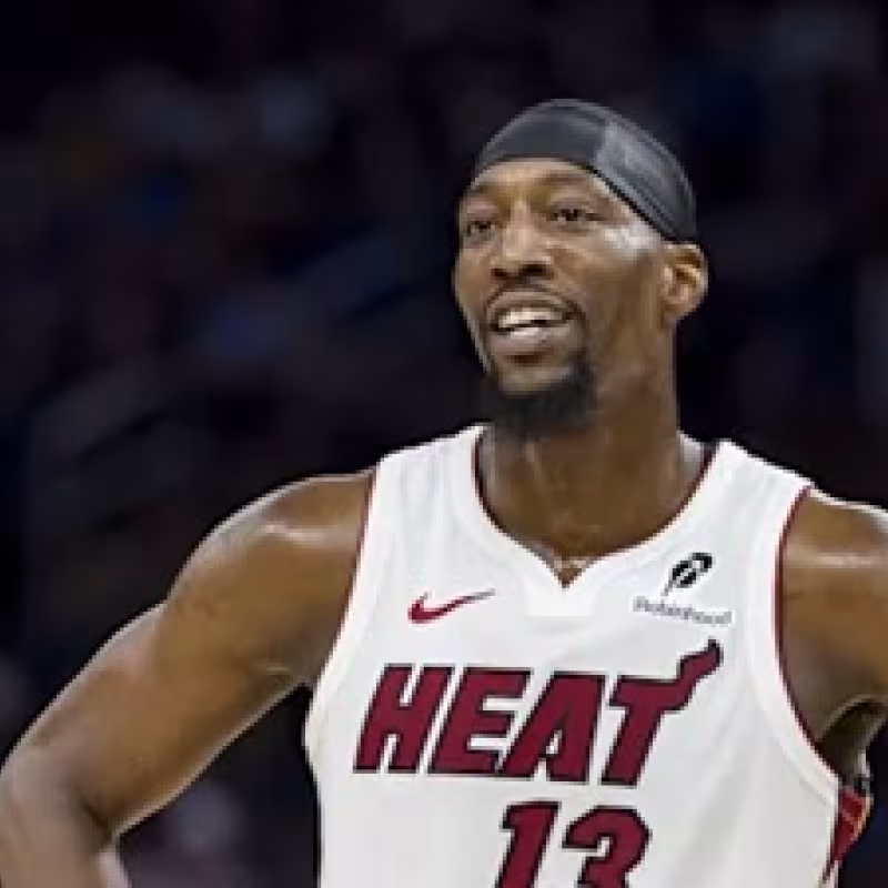 Bam Adebayo, estrella de Miami Heat.
