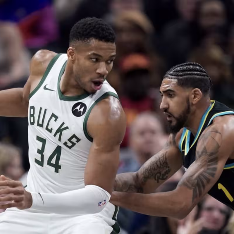 Giannis no pudo parar a los Pacers. 